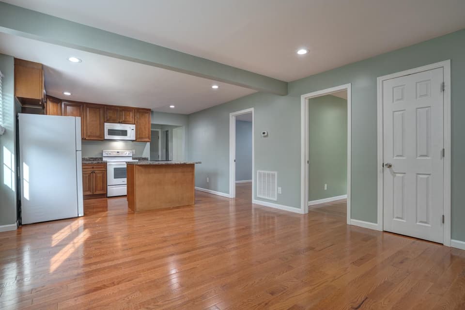 1215 Moose Drive, photo 6 of 28