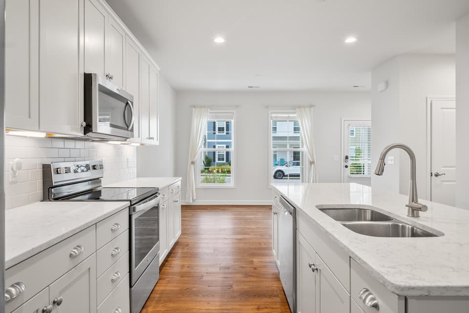 275 Hamilton Avenue NW, photo 6 of 40