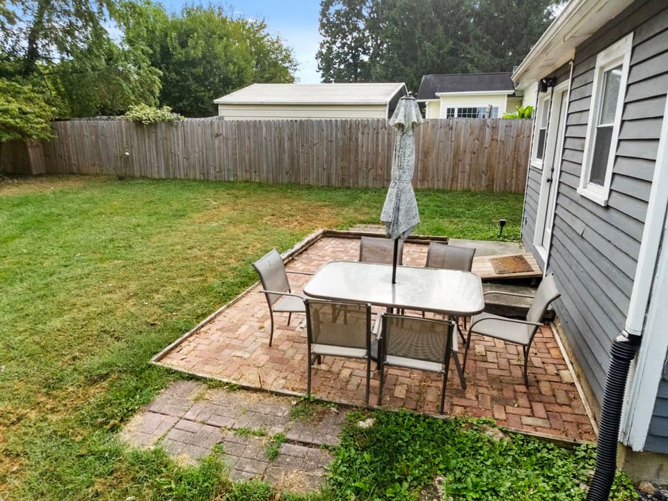 930 Harless Street, photo 14 of 40