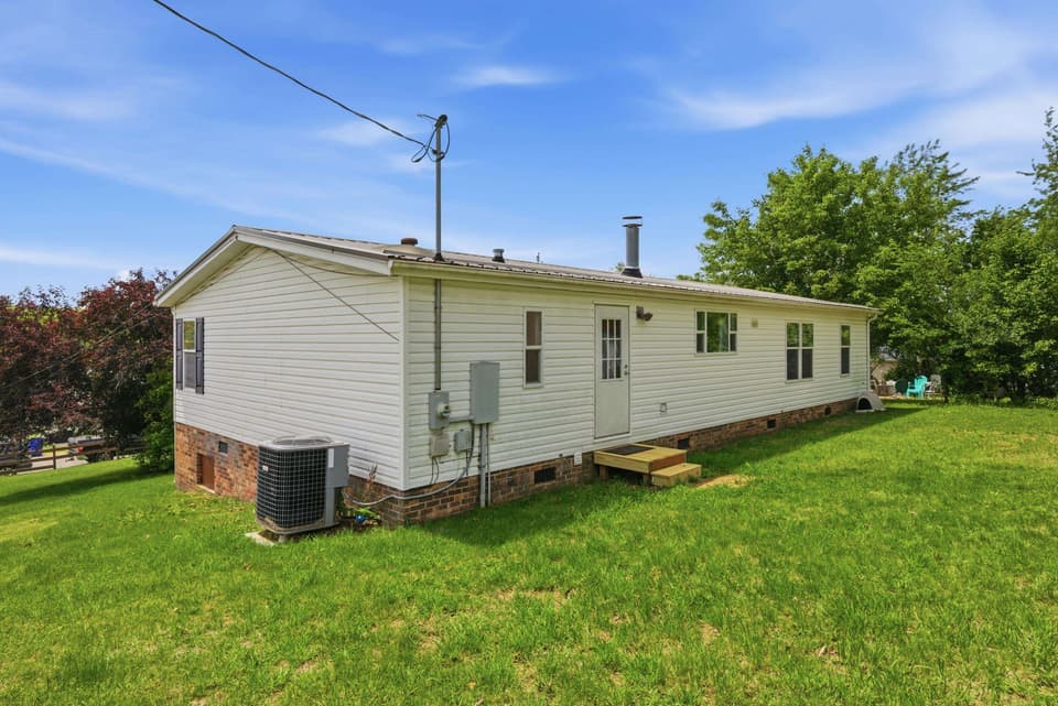 670 Liberty Street NE, photo 32 of 38