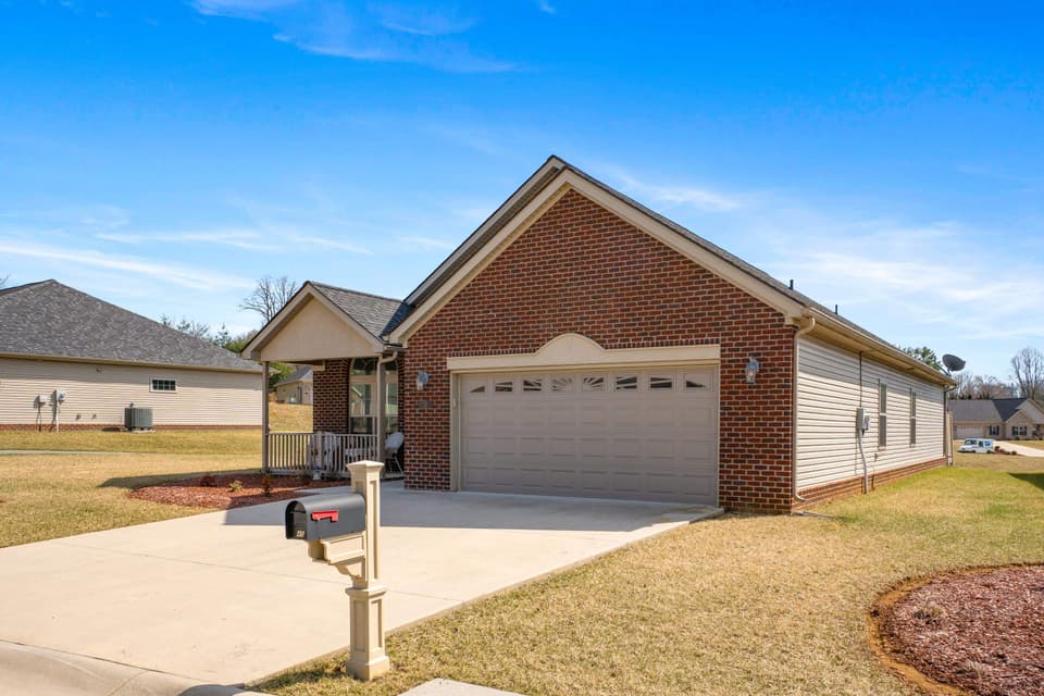 45 Gavins Court NW, photo 34 of 40