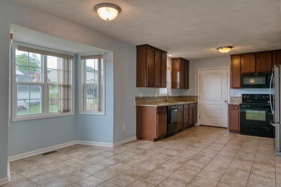 1480 Kensington Way, photo 13 of 40