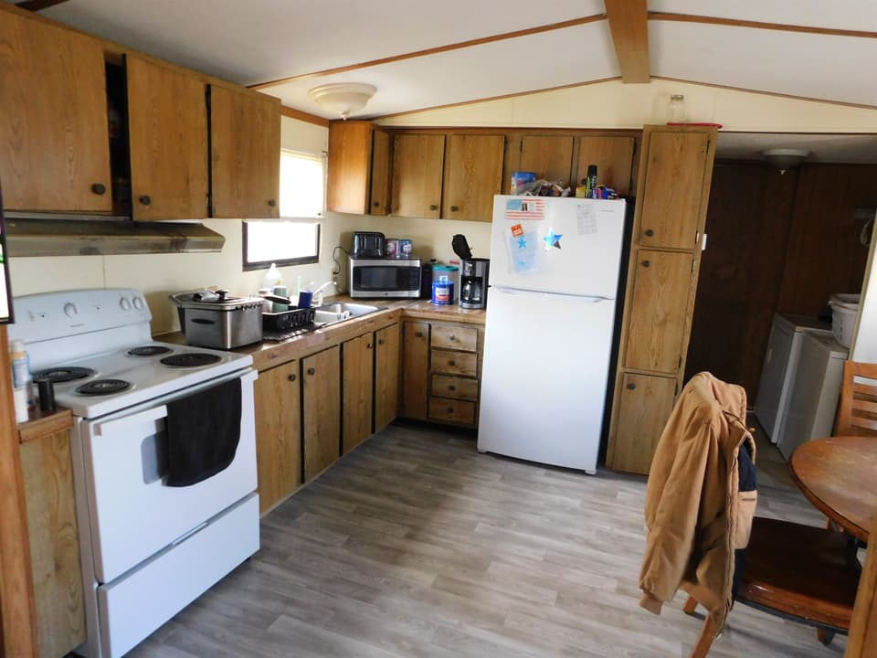 130 Quality Road, photo 6 of 8
