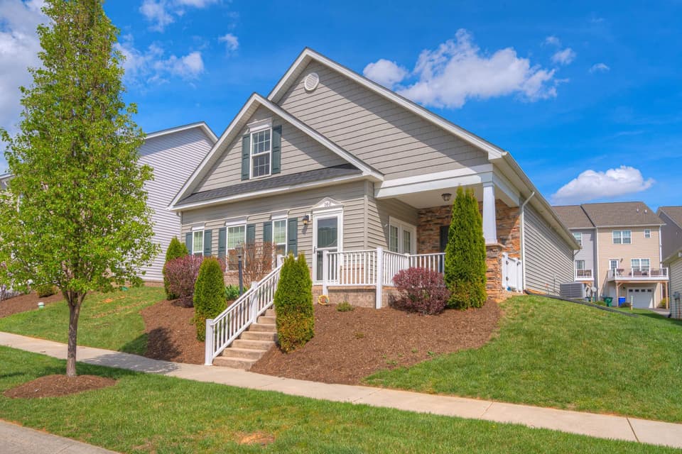 160 Roudabush Drive, photo 33 of 34