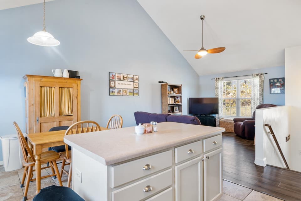 805 New Village Drive NW, photo 17 of 40