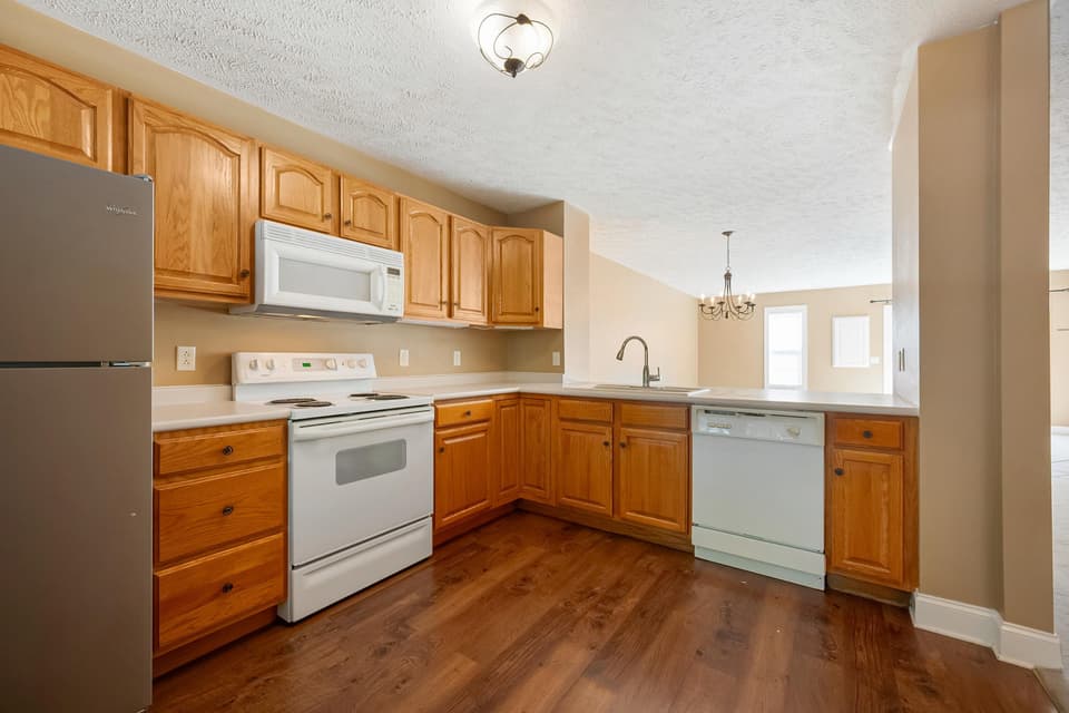 1695 Providence Boulevard, photo 7 of 31