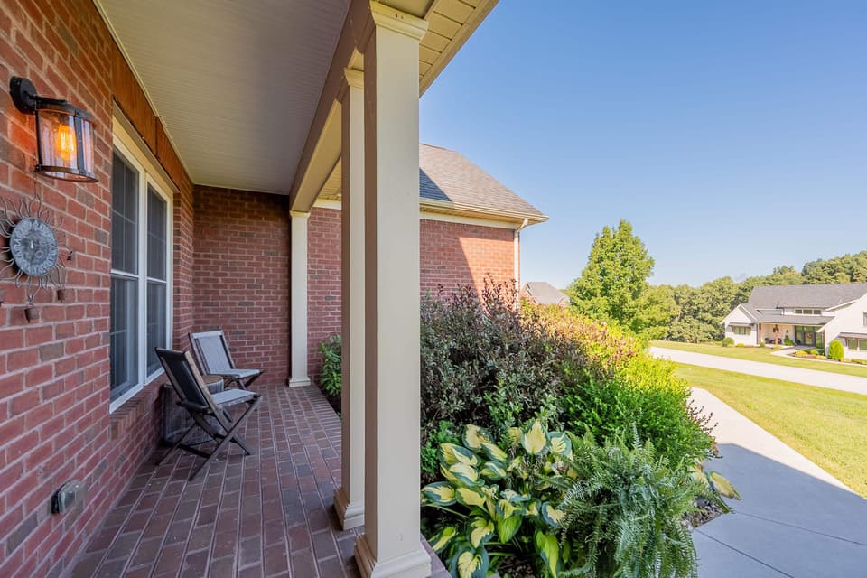 2310 Peakland Way, photo 8 of 40