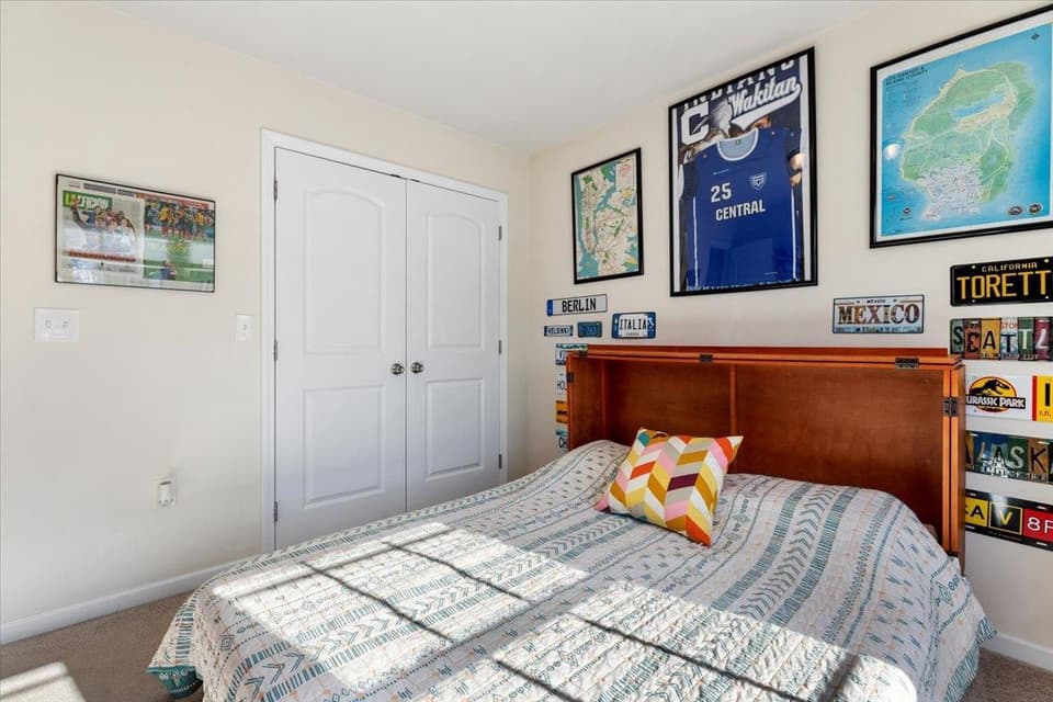 1140 Crosscreek Drive, photo 36 of 40
