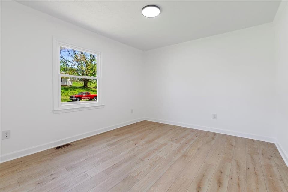 2435 Glade Drive SE, photo 24 of 40