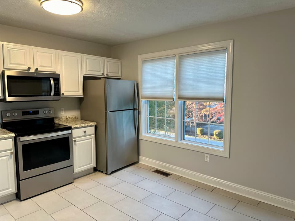 800 Oak Tree Boulevard, photo 28 of 40
