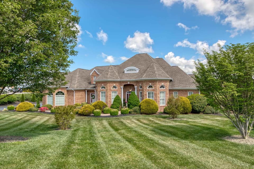 2221 Peakland Way, photo 8 of 40