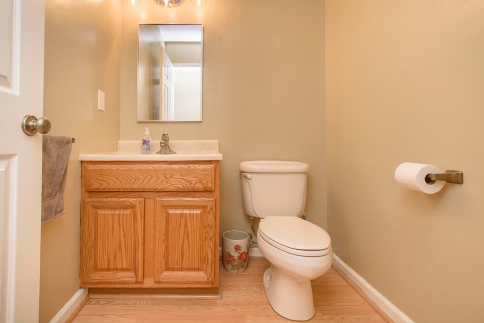 1130 Cassatt Ln, photo 22 of 39