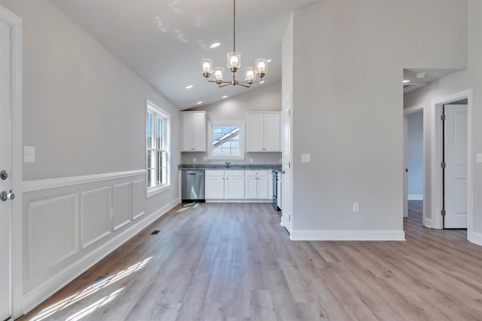 55 Welch Circle, photo 7 of 16