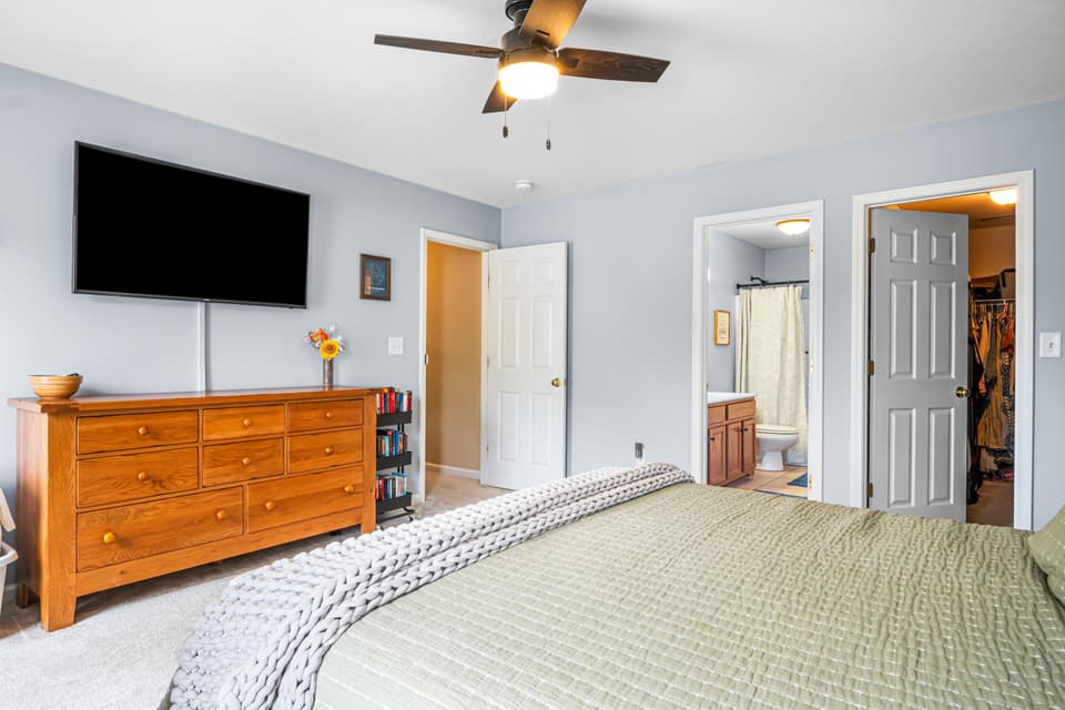 240 Windsor Drive, photo 26 of 40