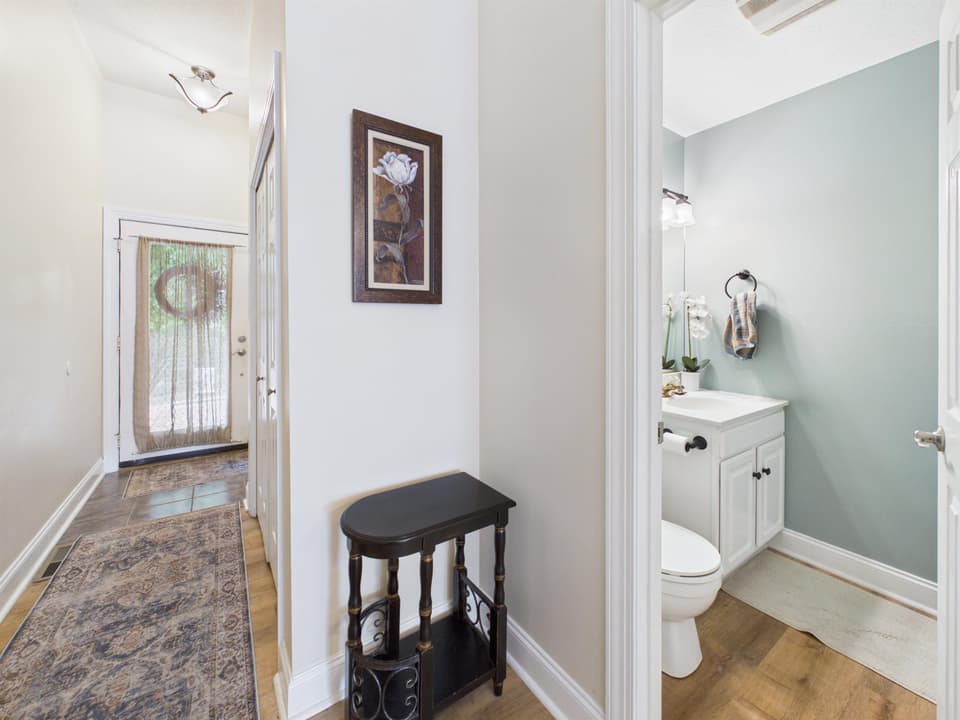 480 Gold Leaf Drive, photo 6 of 40