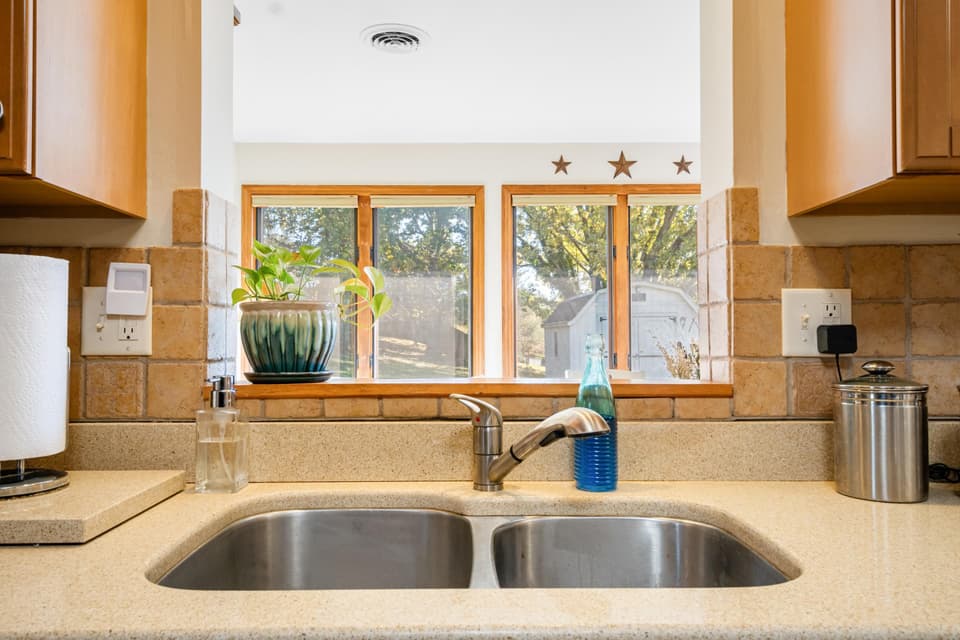 505 Willow Drive, photo 15 of 40