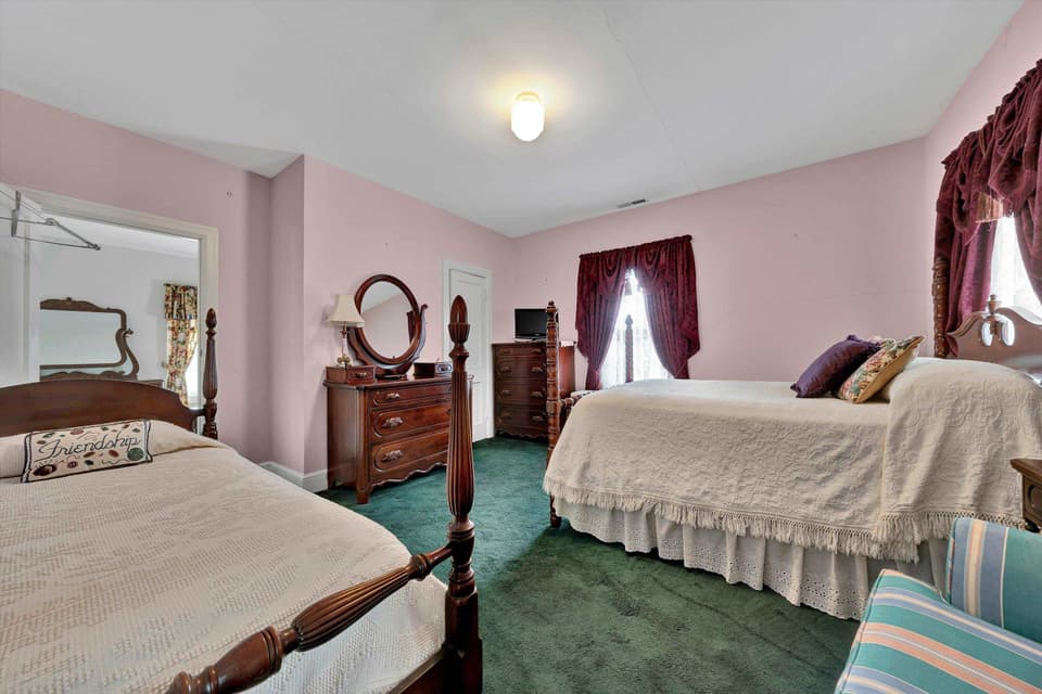 115 Lester Street, photo 30 of 40