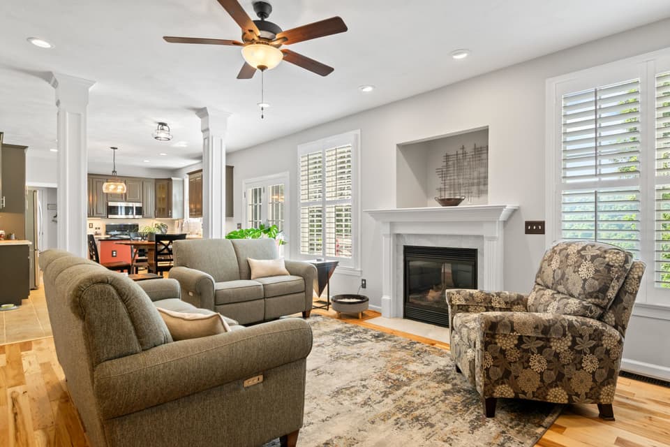 2130 Lubna Drive, photo 21 of 40