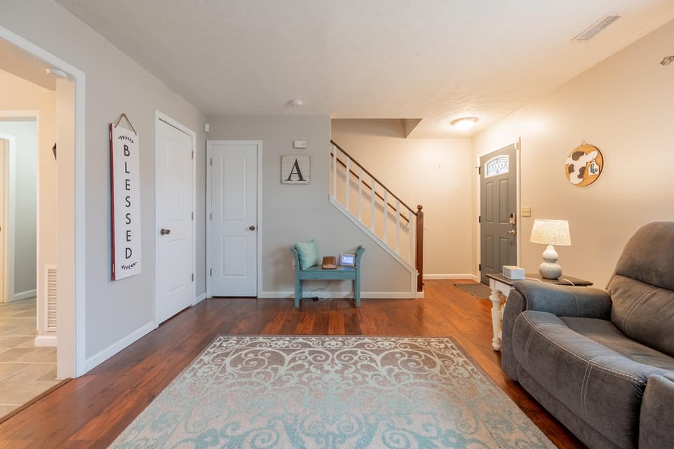 315 Cherokee Drive Unit A, photo 8 of 40
