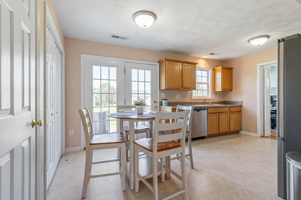 210 Berkshire Drive, photo 20 of 40