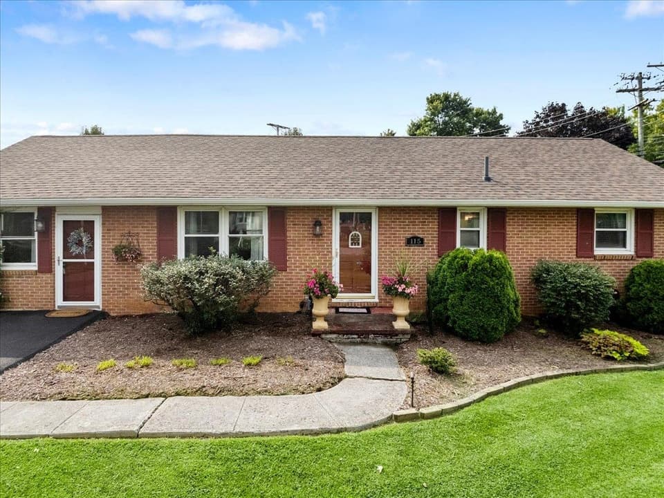 115 Gum Drive, photo 12 of 40