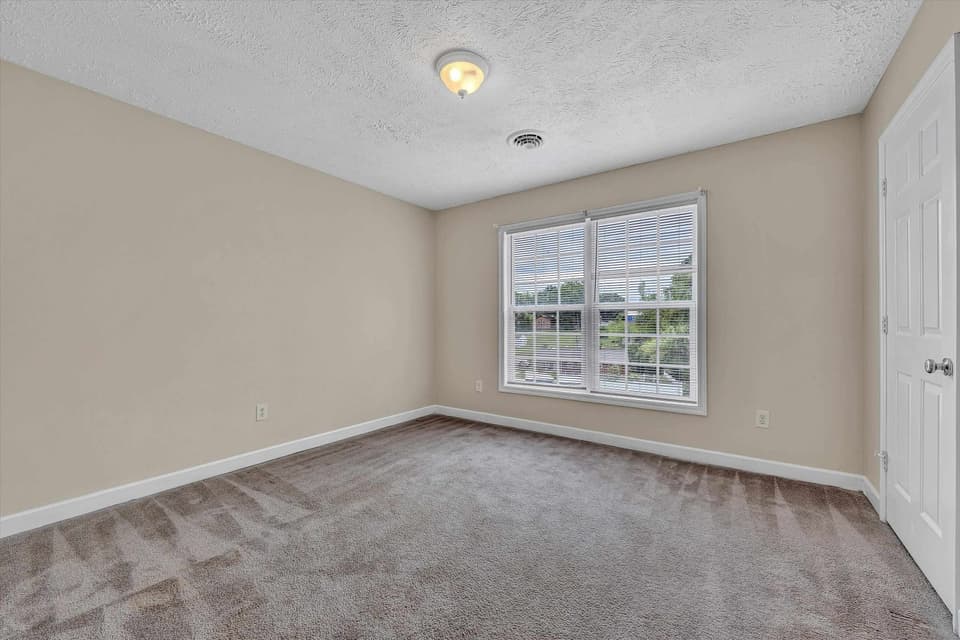 1400 Rigby Street NE, photo 19 of 23
