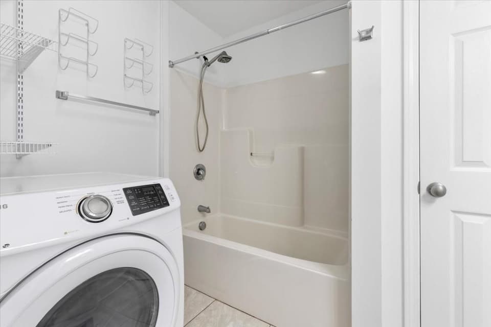 930 Forest Street, photo 19 of 36