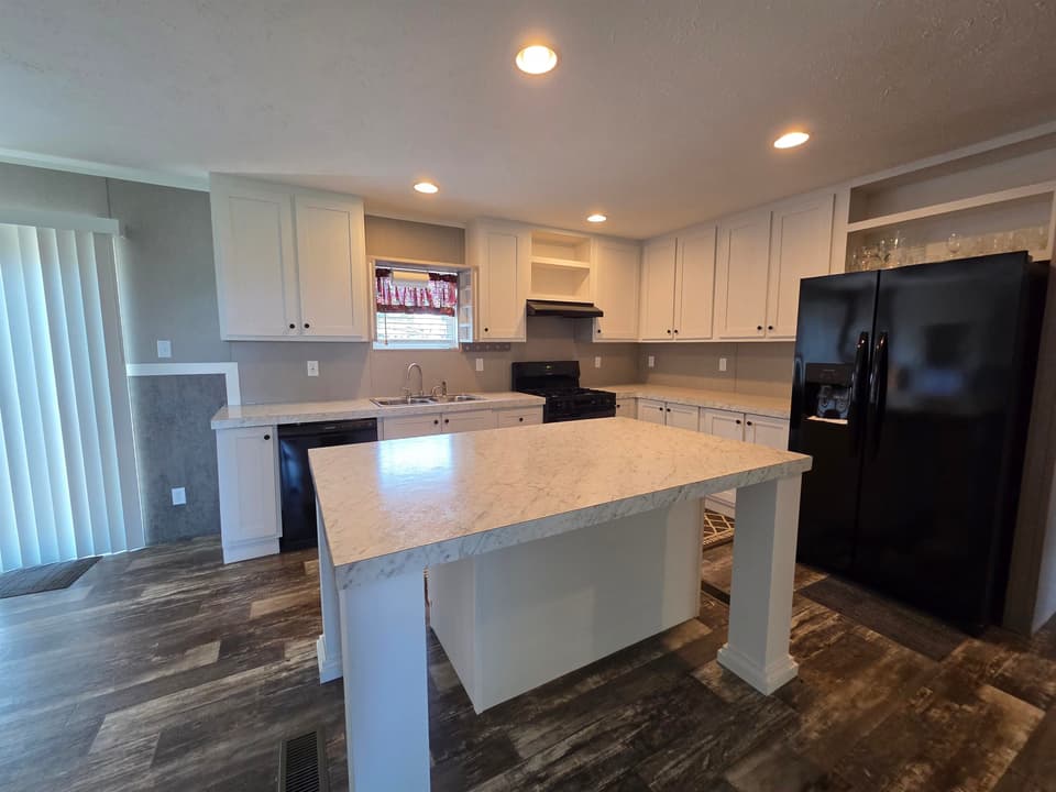 80 Boxwood Drive, photo 7 of 40