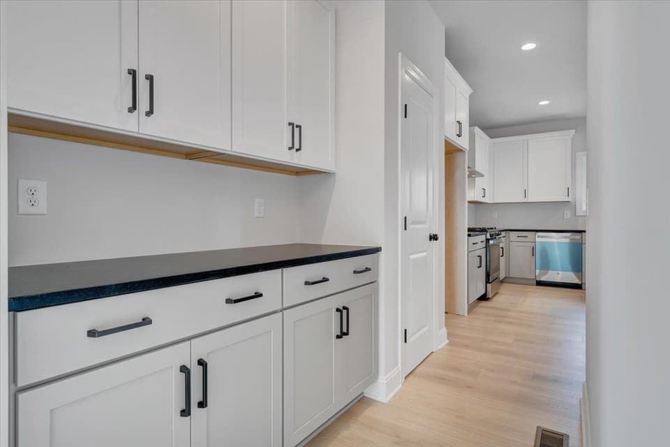 974 Round Meadow Drive, photo 11 of 40