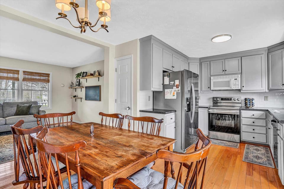 185 Howery Street, photo 12 of 40