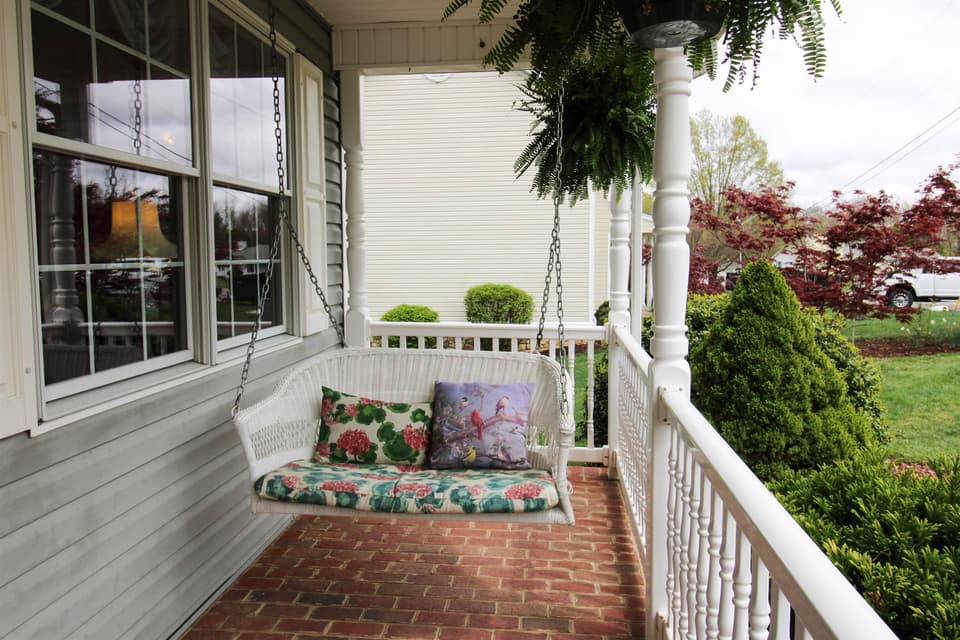 2760 Madison Avenue SE, photo 10 of 40