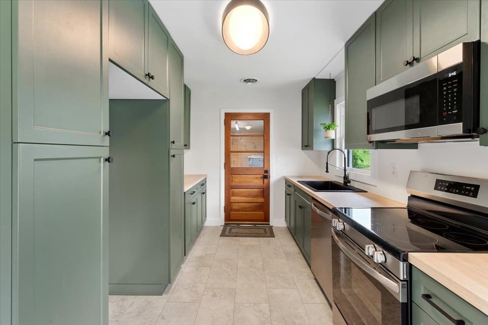 950 McHenry Avenue, photo 16 of 40