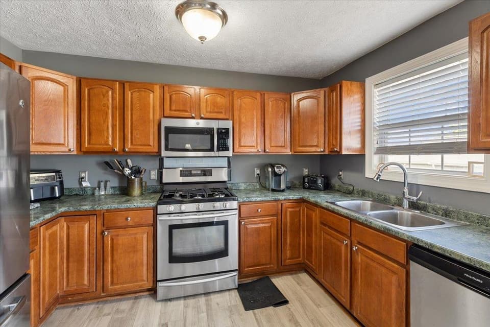 205 Tall Oak Boulevard, photo 8 of 40