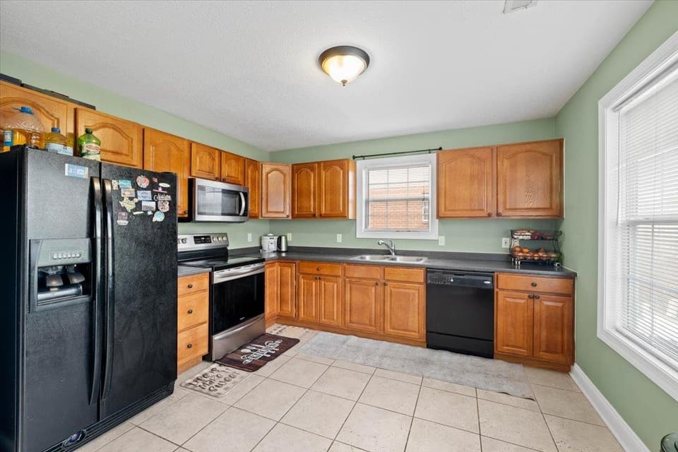 705 Oak Tree Boulevard NW, photo 12 of 31