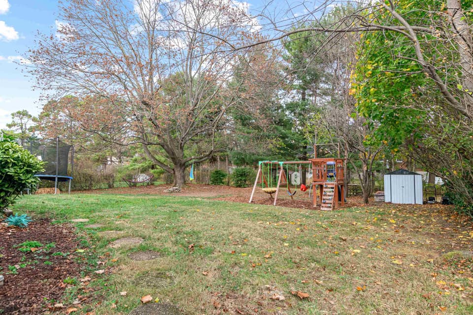 120 Cherry Lane, photo 29 of 33