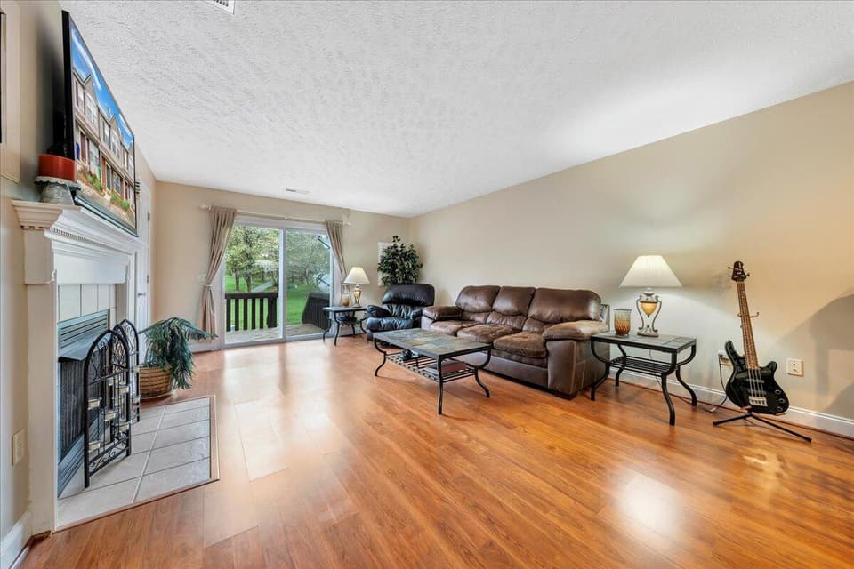 150 Blue Leaf Dr NW, photo 2 of 15