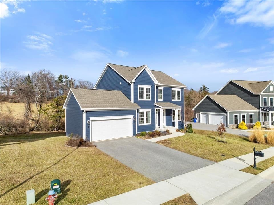 820 Jefferson Circle, photo 3 of 40