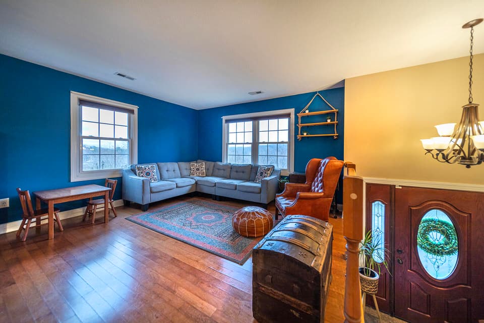 345 Mulberry Dr SW, photo 4 of 39