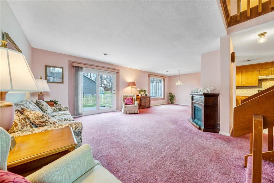 90 Patricia Lane NE, photo 7 of 38