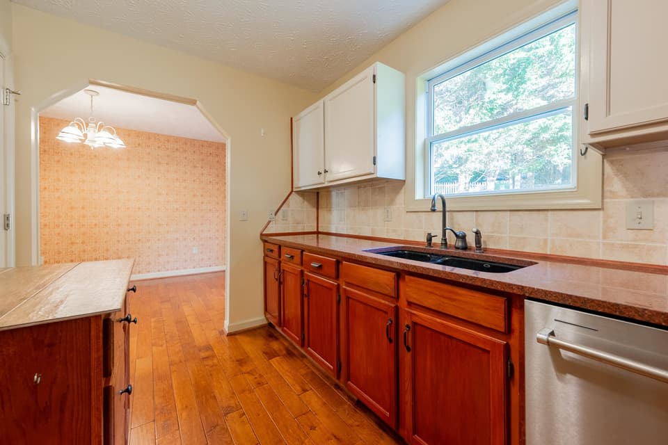 915 George Edward Viaduct, photo 18 of 40