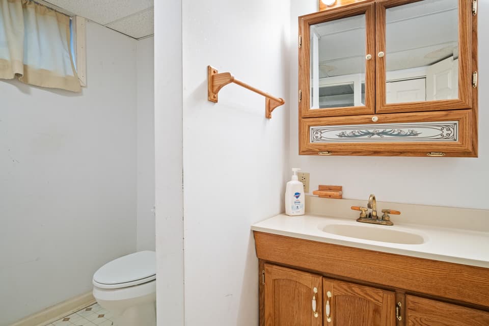 1305 Chestnut Drive, photo 33 of 40
