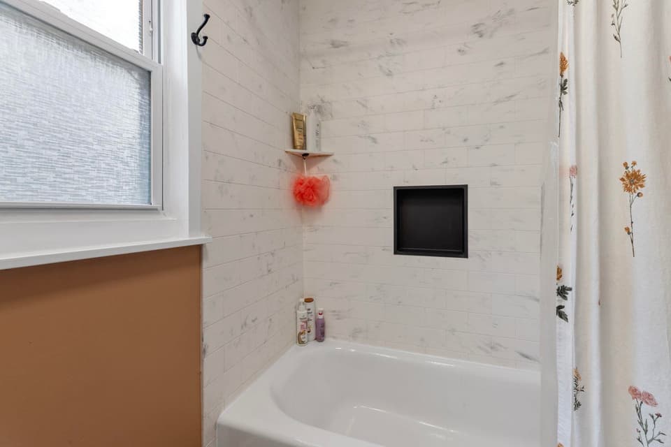 930 Harless Street, photo 38 of 40
