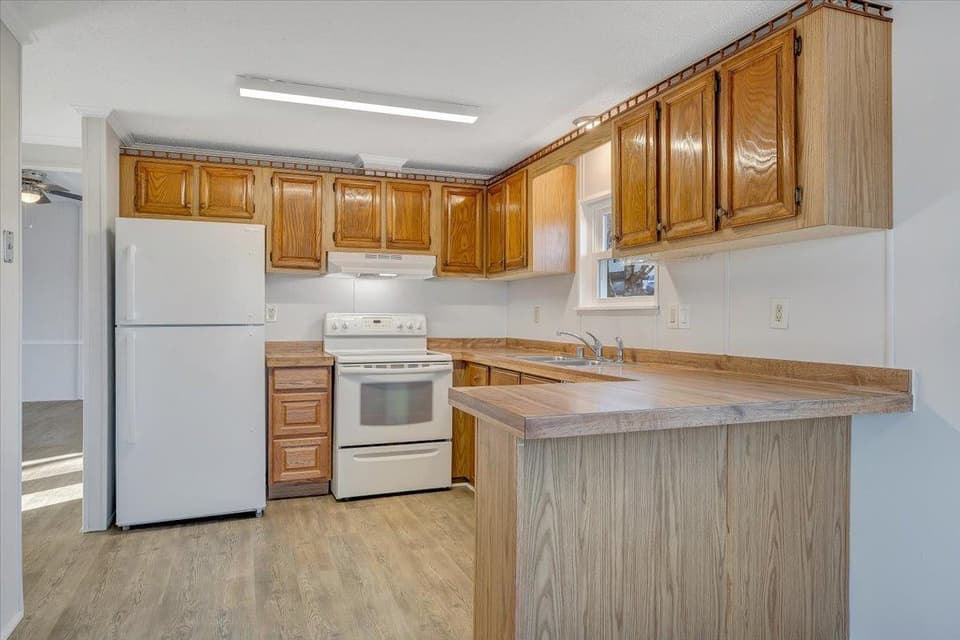 1670 Blair Street, photo 17 of 40