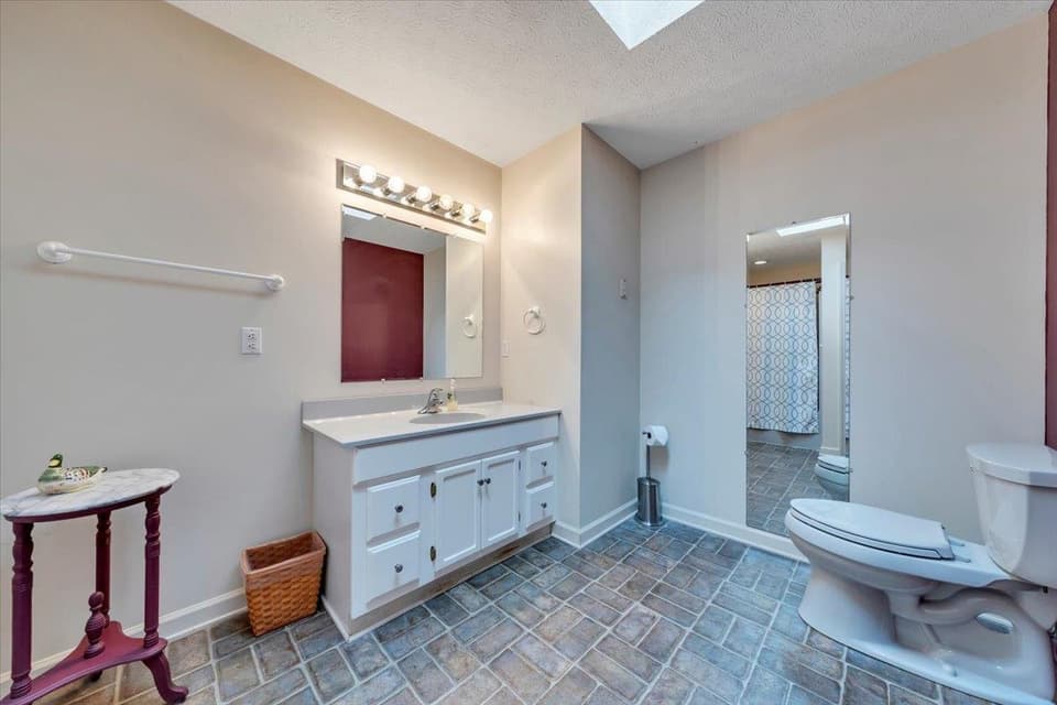 430 Virginian Drive, photo 23 of 36