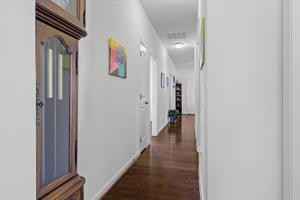 110 Roudabush Drive, photo 21 of 34