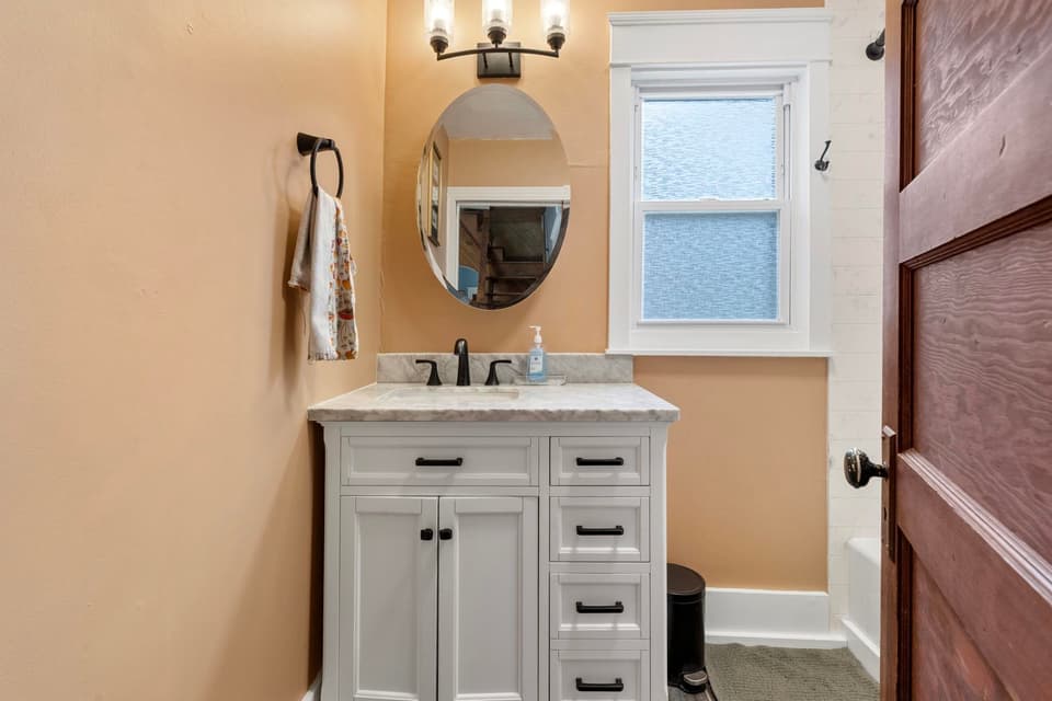 930 Harless Street, photo 37 of 40
