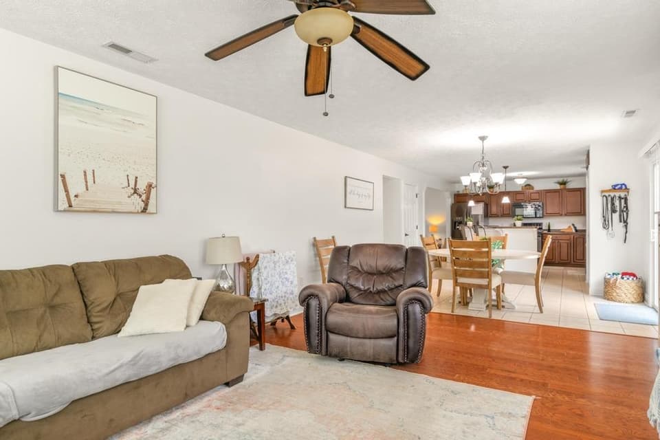 205 Robin Hood Drive, photo 16 of 40