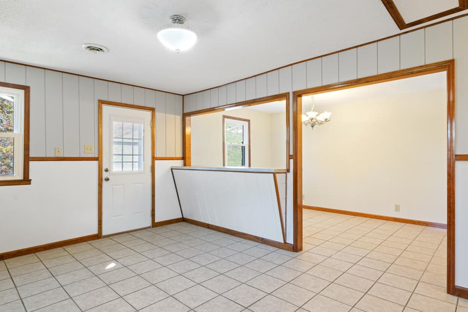 4550 Wayside Drive, photo 24 of 40