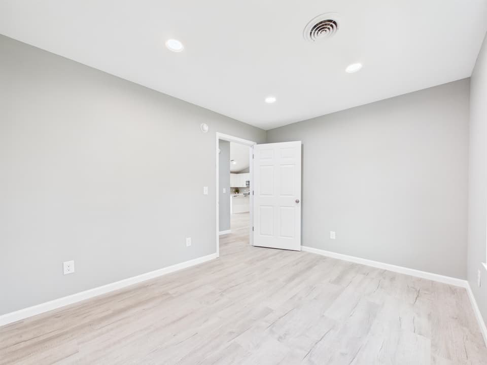 360 Church Street, photo 29 of 40