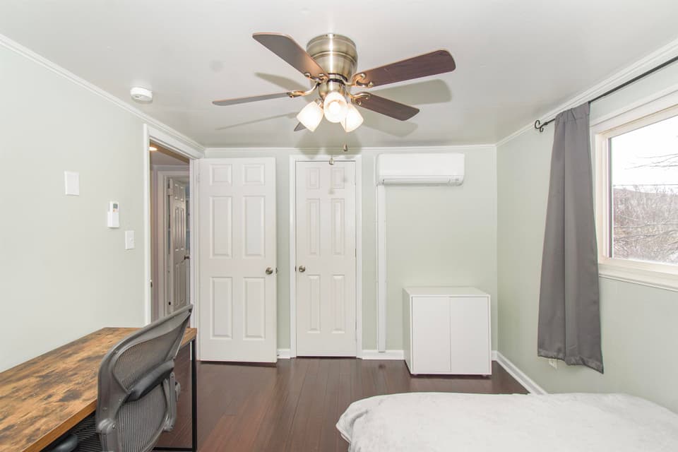 410 Miller Street SE, photo 32 of 40